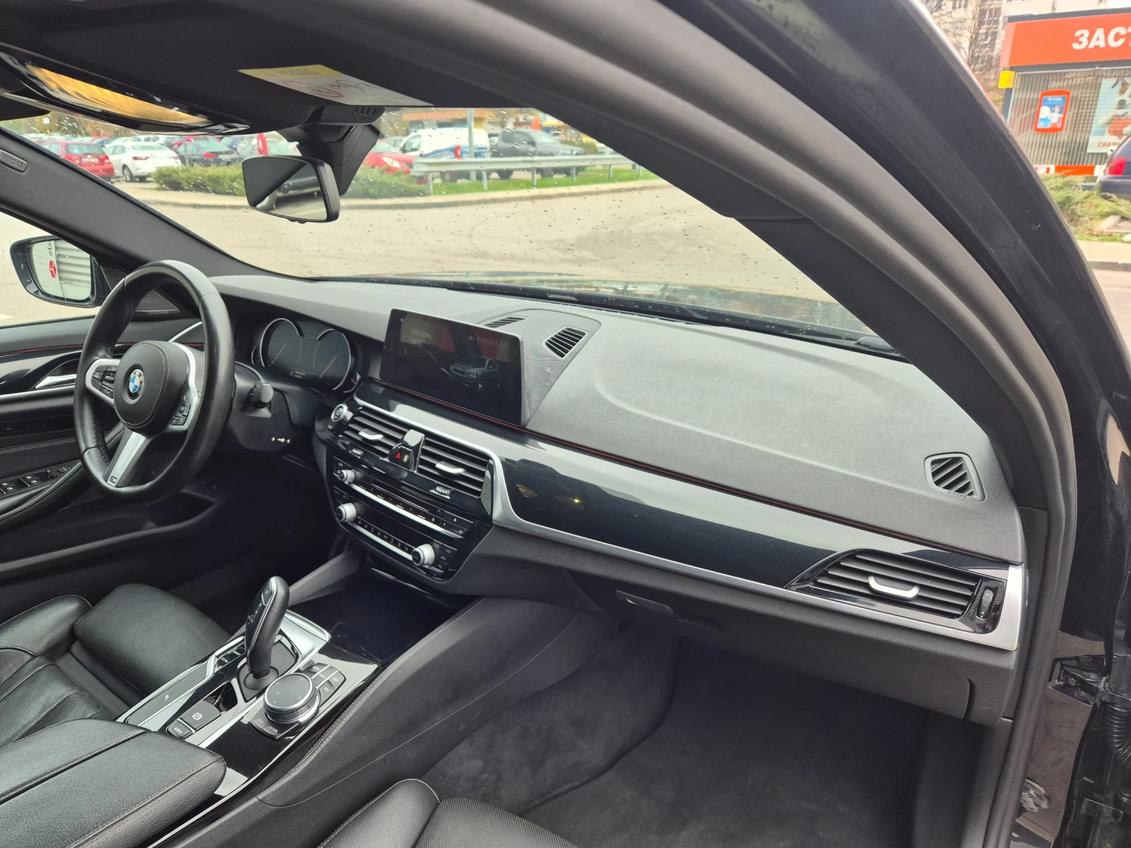 BMW 530 D Xdrive! M пакет! Harman! Вакум! , снимка 12 - Автомобили и джипове - 54952708