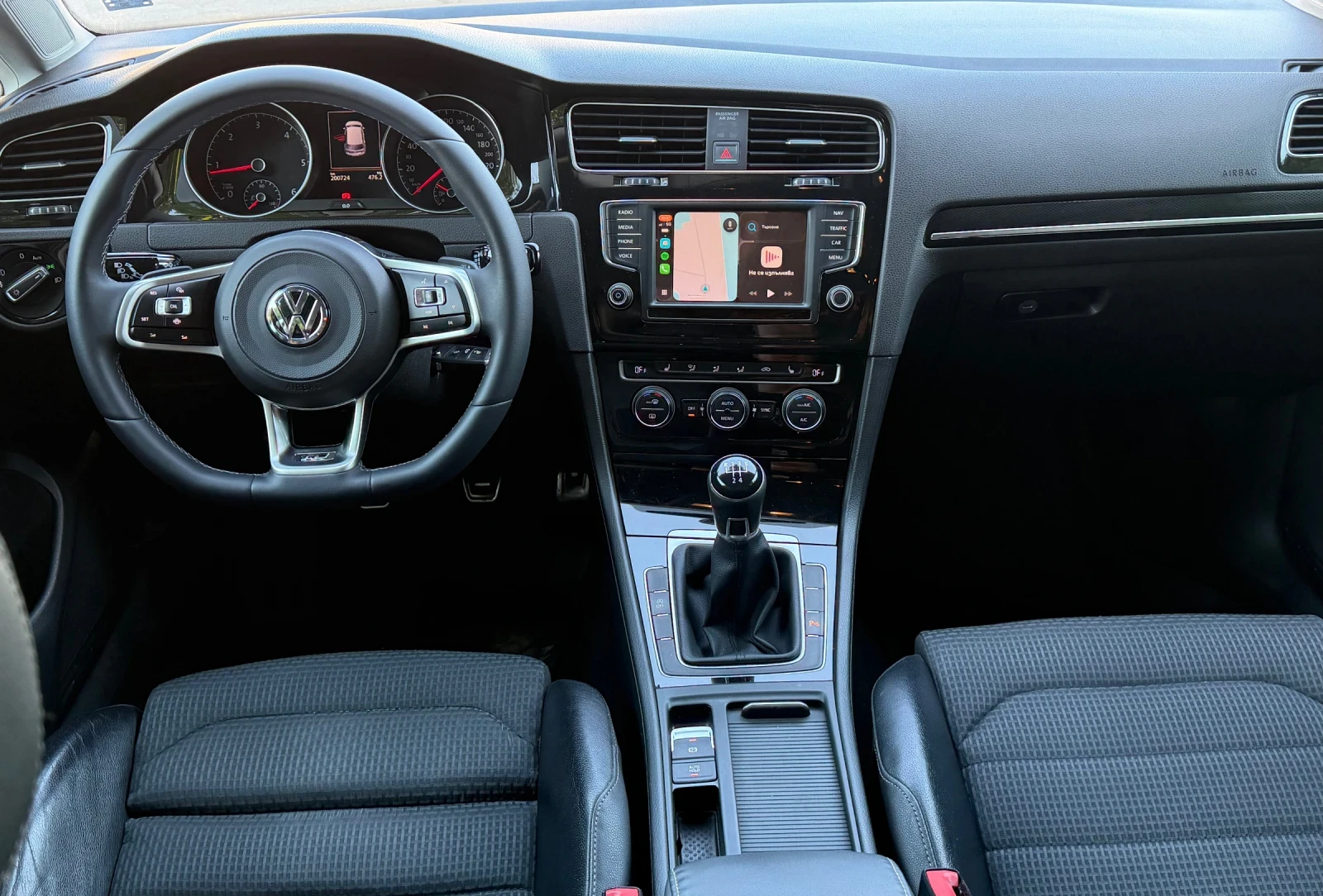 VW Golf 1.6 TDI R-line, снимка 7 - Автомобили и джипове - 54954278