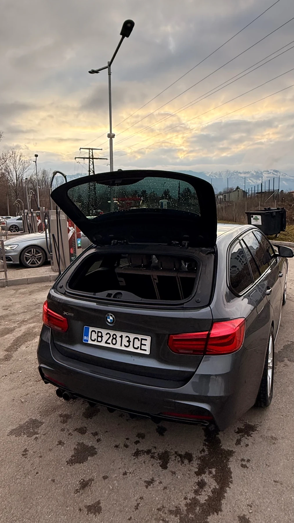 BMW 320, снимка 11 - Автомобили и джипове - 55278389