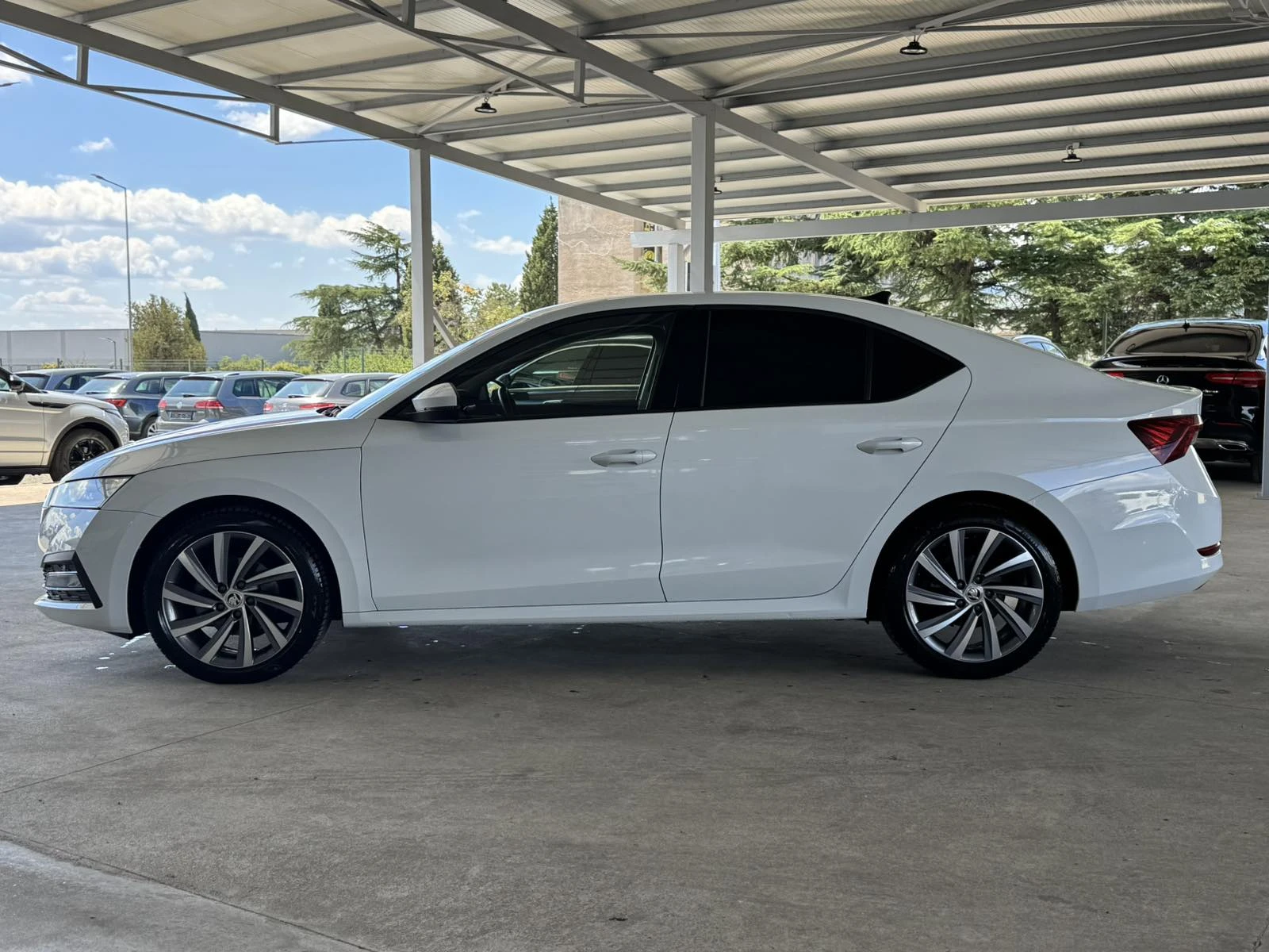 Skoda Octavia 1.5 G-TEC* 130ps* МЕТАН* 93хл.км* АВТОМАТ* НАВИ* , снимка 2 - Автомобили и джипове - 55279187