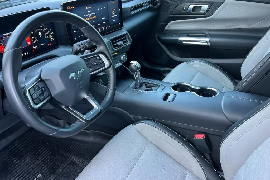 Ford Mustang GT, снимка 8 - Автомобили и джипове - 55570645