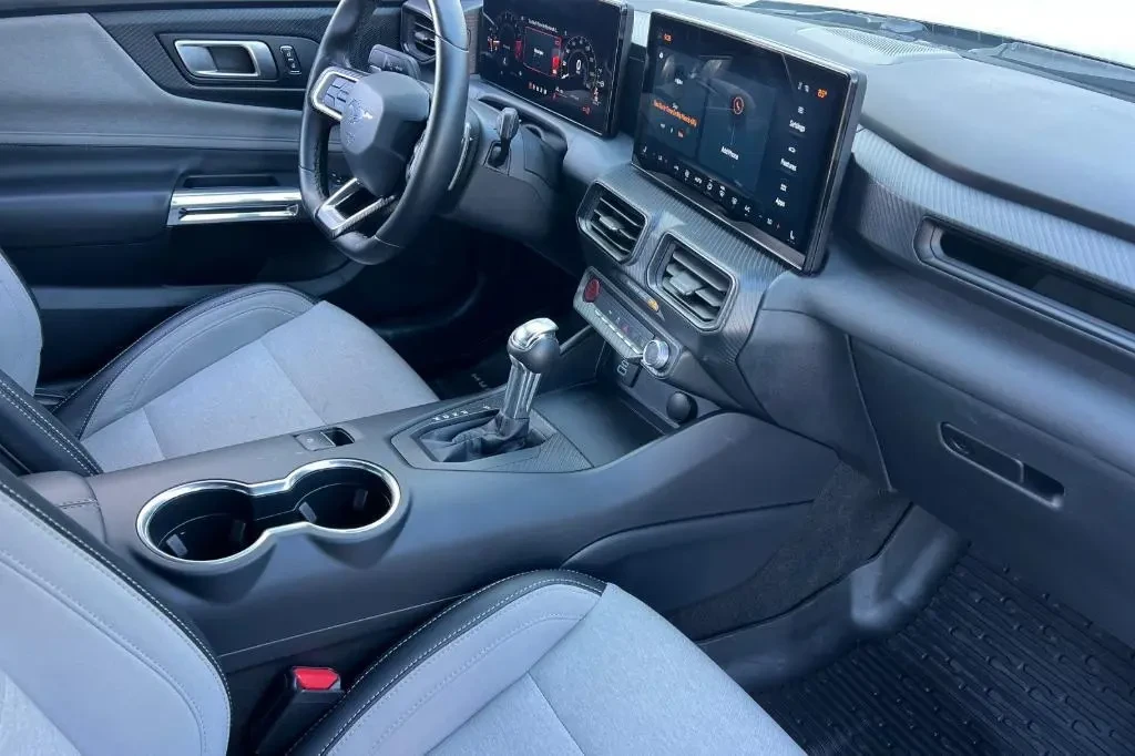 Ford Mustang GT, снимка 14 - Автомобили и джипове - 55570645