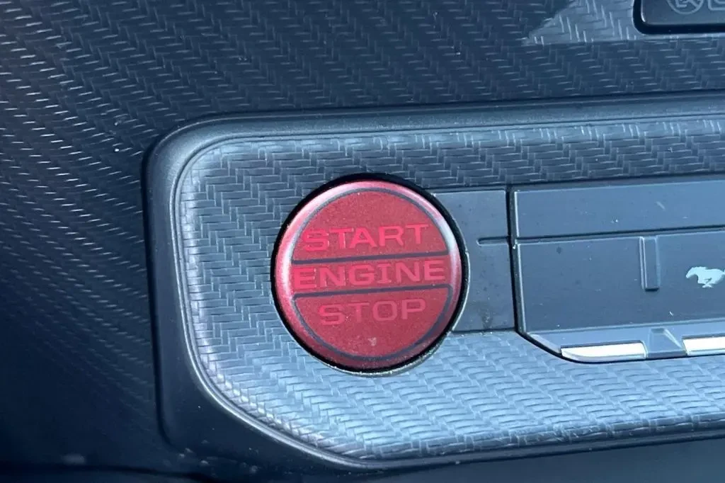 Ford Mustang GT, снимка 13 - Автомобили и джипове - 55570645