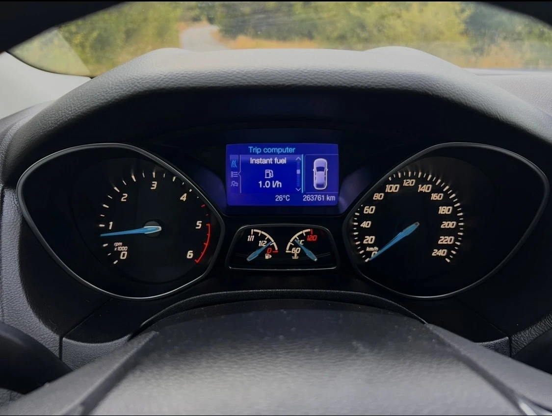Ford Focus 1.6 TDCi, снимка 15 - Автомобили и джипове - 56046941