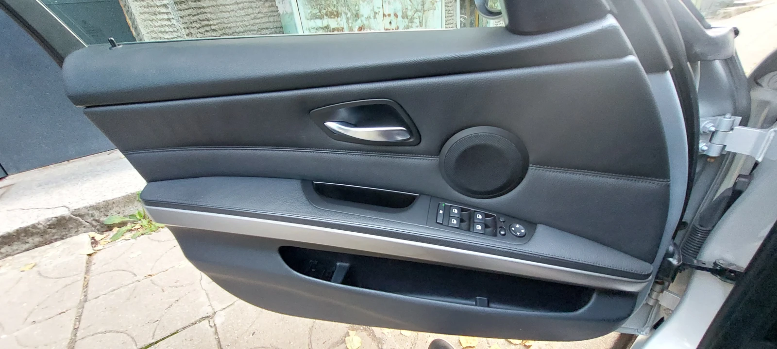 BMW 330 XI, снимка 11 - Автомобили и джипове - 56233550