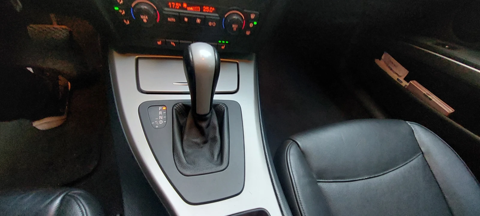 BMW 330 XI, снимка 13 - Автомобили и джипове - 56233550