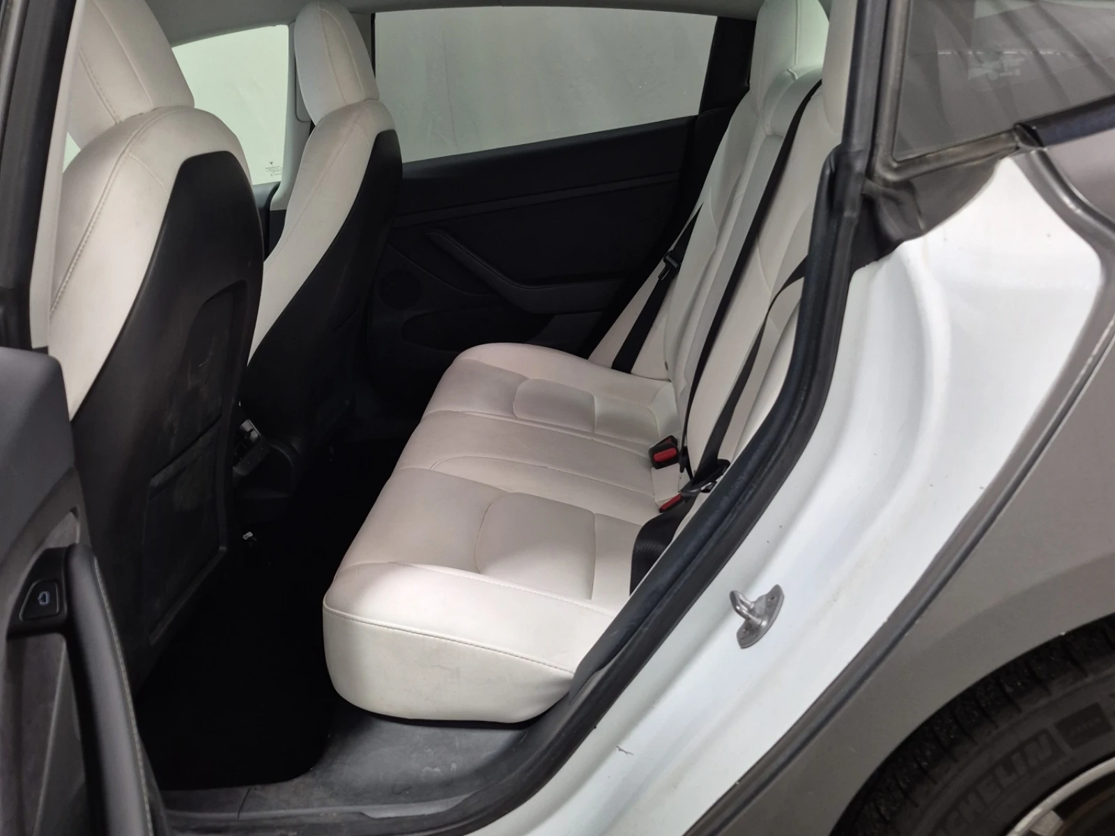 Tesla Model 3 STANDARD RANGE / АВТОКРЕДИТ, снимка 15 - Автомобили и джипове - 56468113