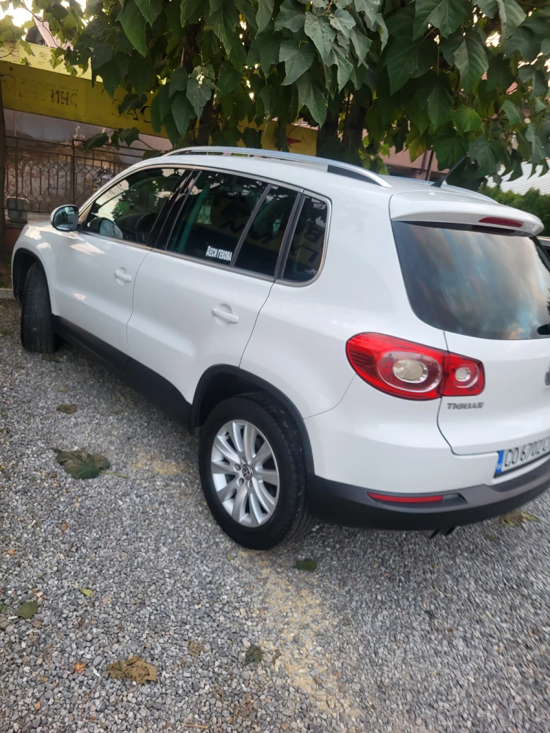 VW Tiguan, снимка 10 - Автомобили и джипове - 47793301