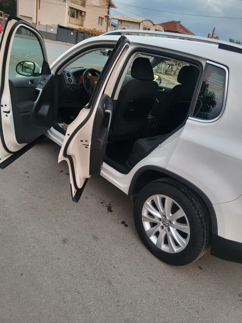 VW Tiguan, снимка 6 - Автомобили и джипове - 47793301