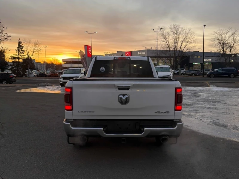 Dodge RAM 1500  Limited /360/ПОДГРЕВ/ОБДУХВАНЕ/ВЪЗДУХ/DIS/PANO, снимка 4 - Автомобили и джипове - 53455680