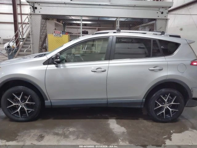 Toyota Rav4 SE, снимка 13 - Автомобили и джипове - 53374270