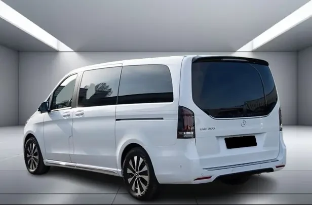 Mercedes-Benz EQV 300 Long = Avantgarde = Гаранция - изображение 3