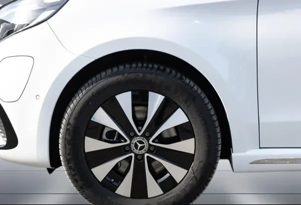 Mercedes-Benz EQV 300 Long = Avantgarde = Гаранция - изображение 4