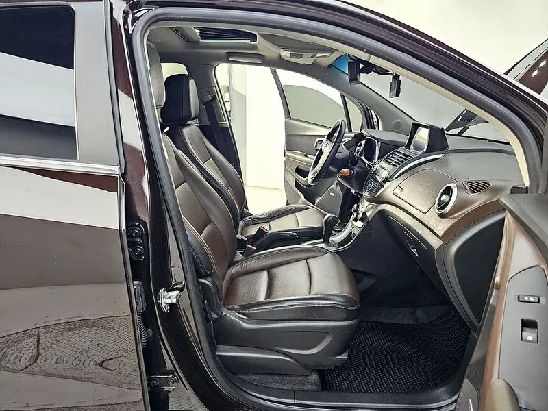 Chevrolet Trax 1.4, снимка 11 - Автомобили и джипове - 54327817