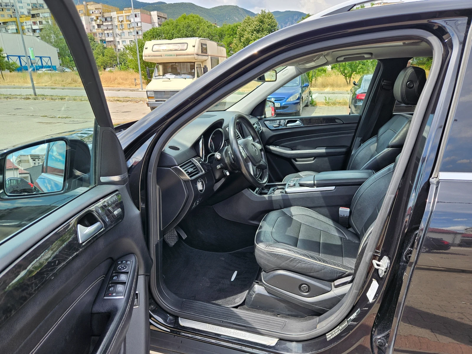 Mercedes-Benz ML 350 258кс.* AIRMATIC* Harman/kardan* Подгрев/обдухване - изображение 7
