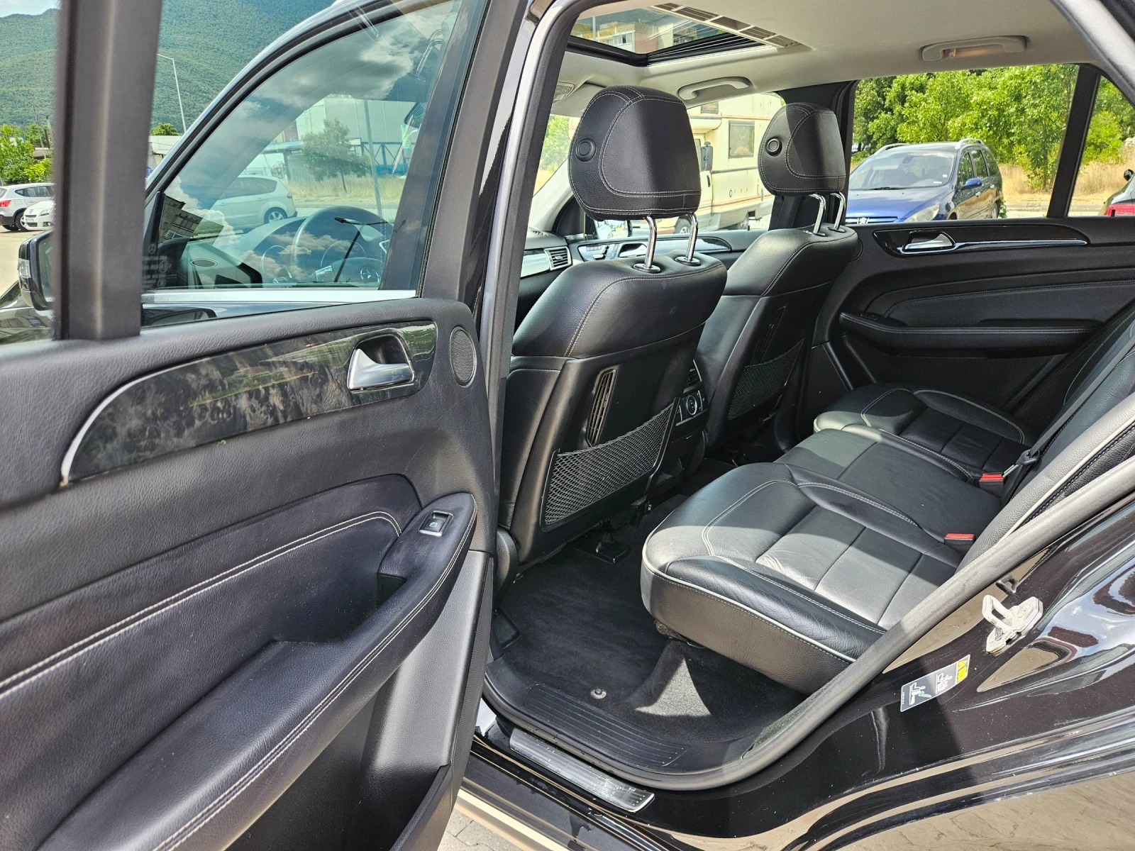 Mercedes-Benz ML 350 258кс.* AIRMATIC* Harman/kardan* Подгрев/обдухване - изображение 10