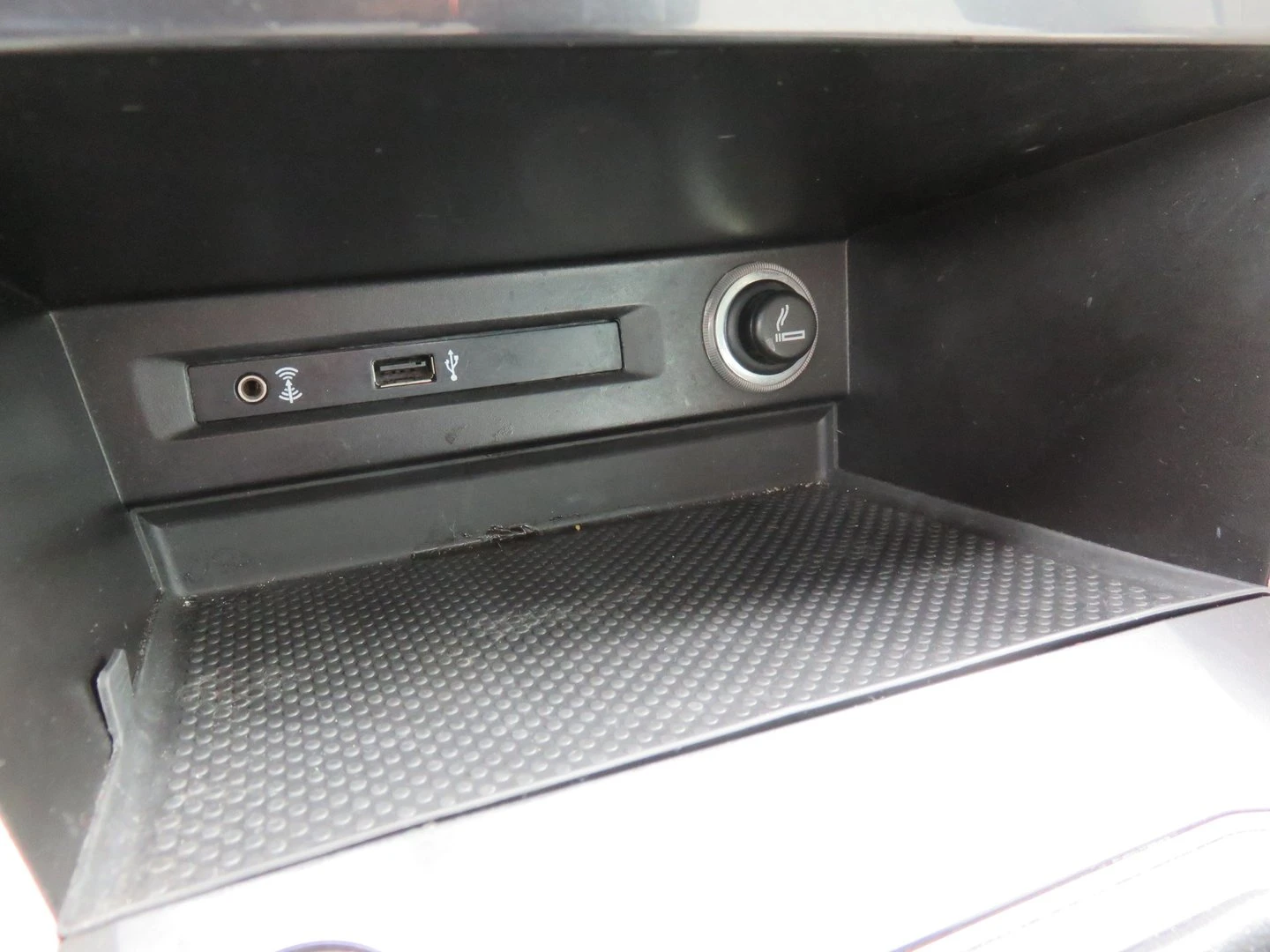 VW Tiguan 2.0 TDI SCR DSG 4MO Highline - изображение 10