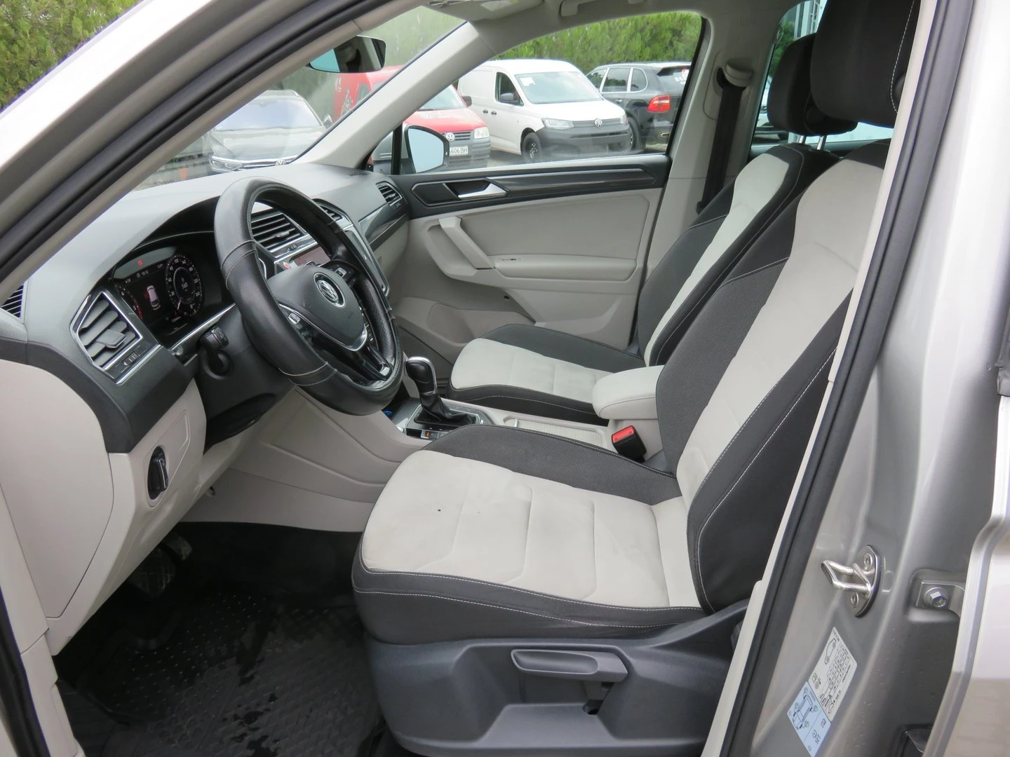 VW Tiguan 2.0 TDI SCR DSG 4MO Highline - изображение 2