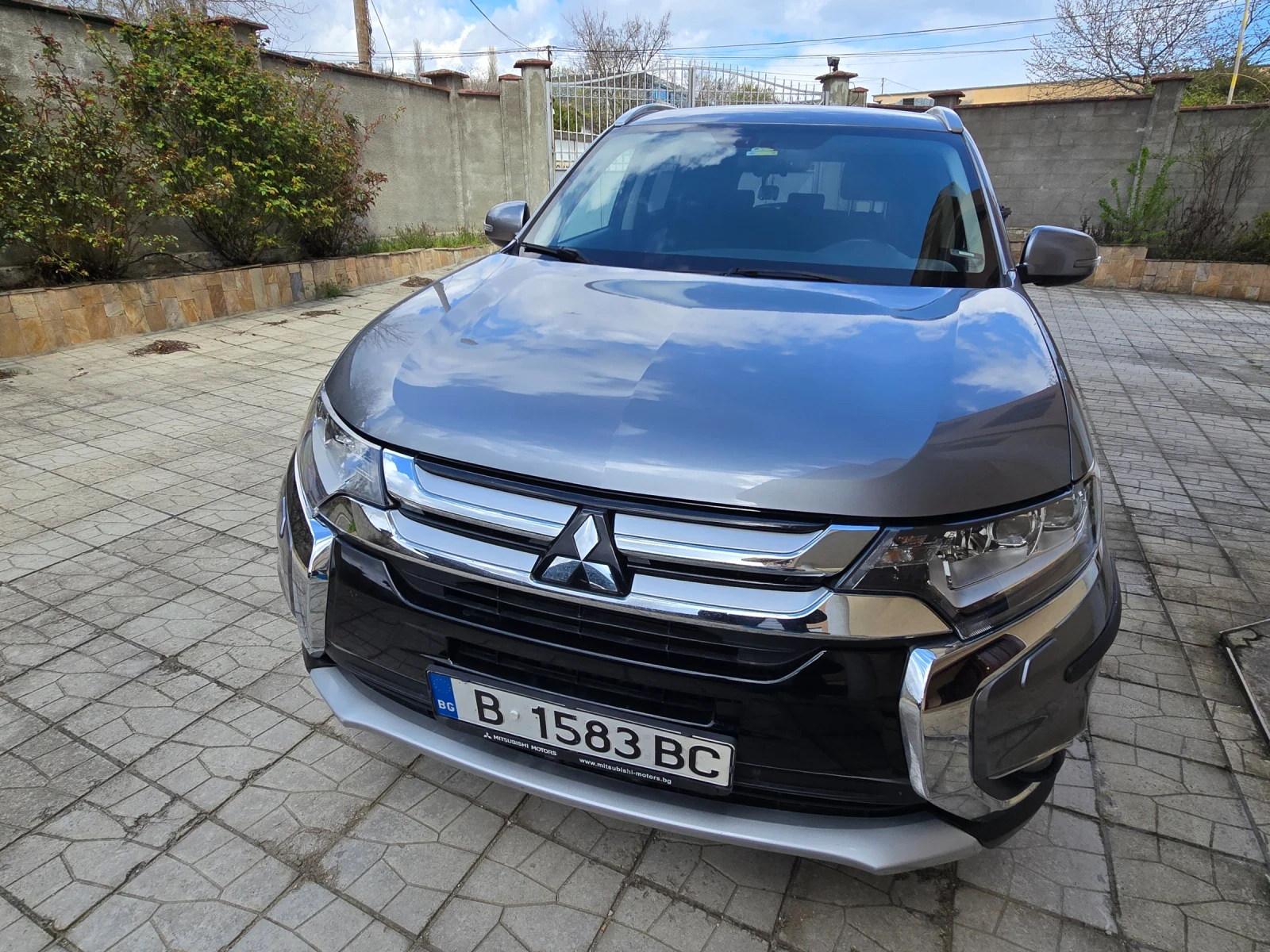 Mitsubishi Outlander, снимка 3 - Автомобили и джипове - 54155591