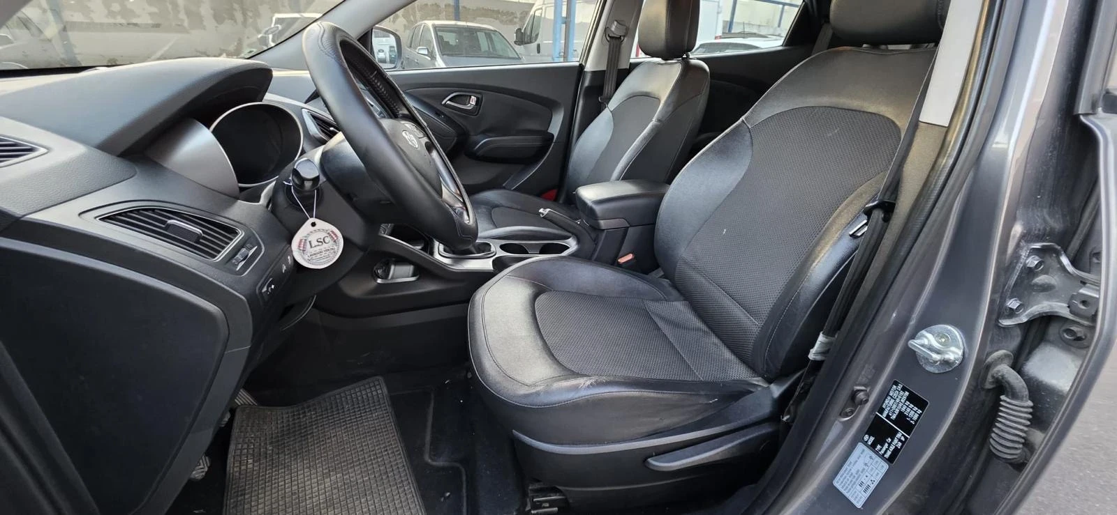 Hyundai IX35 1.7crdi FACE LIFT TopTop, снимка 6 - Автомобили и джипове - 54392410