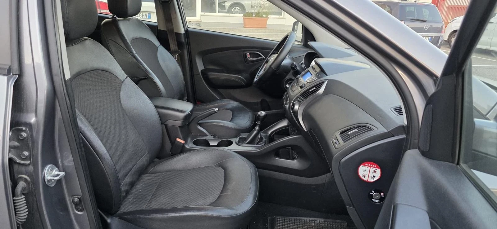 Hyundai IX35 1.7crdi FACE LIFT TopTop, снимка 9 - Автомобили и джипове - 54392410