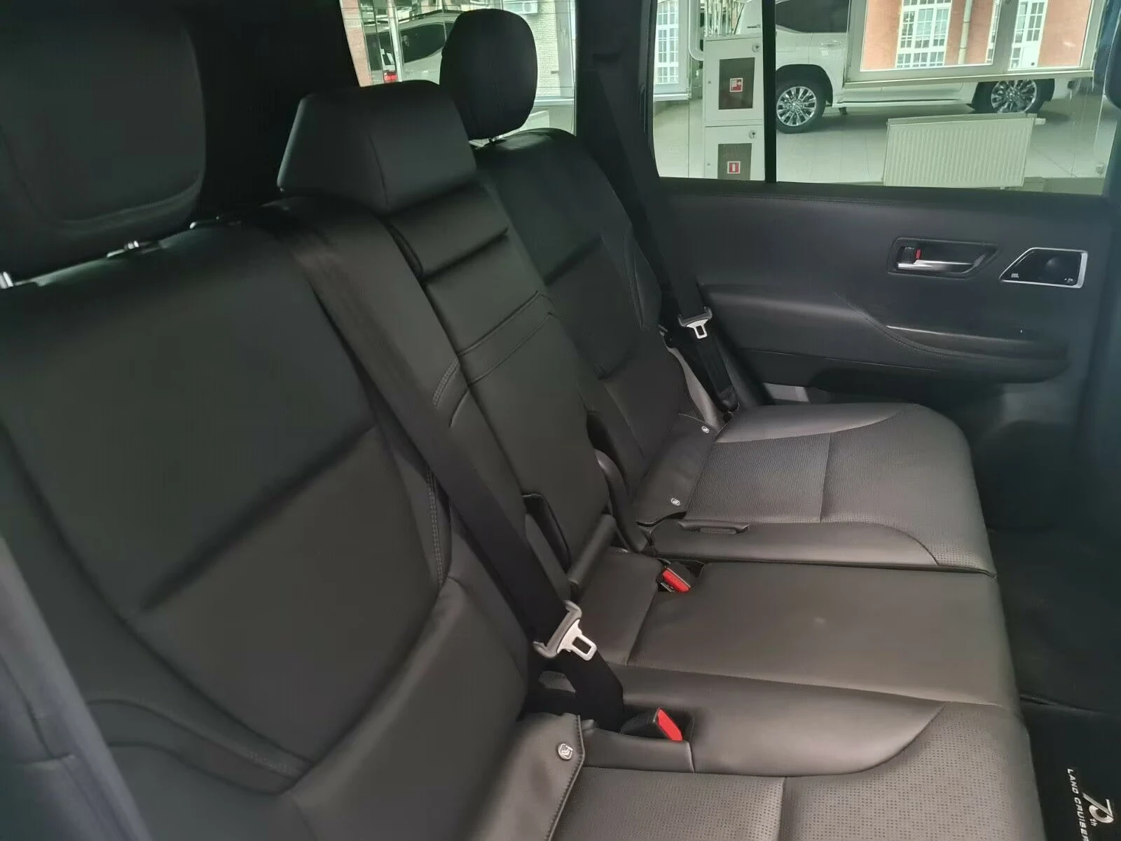 Toyota Land cruiser LC300/415HP/ANNIVERSARY/HUD/360/MEMO/294q | Mobile.bg � ����������� 15