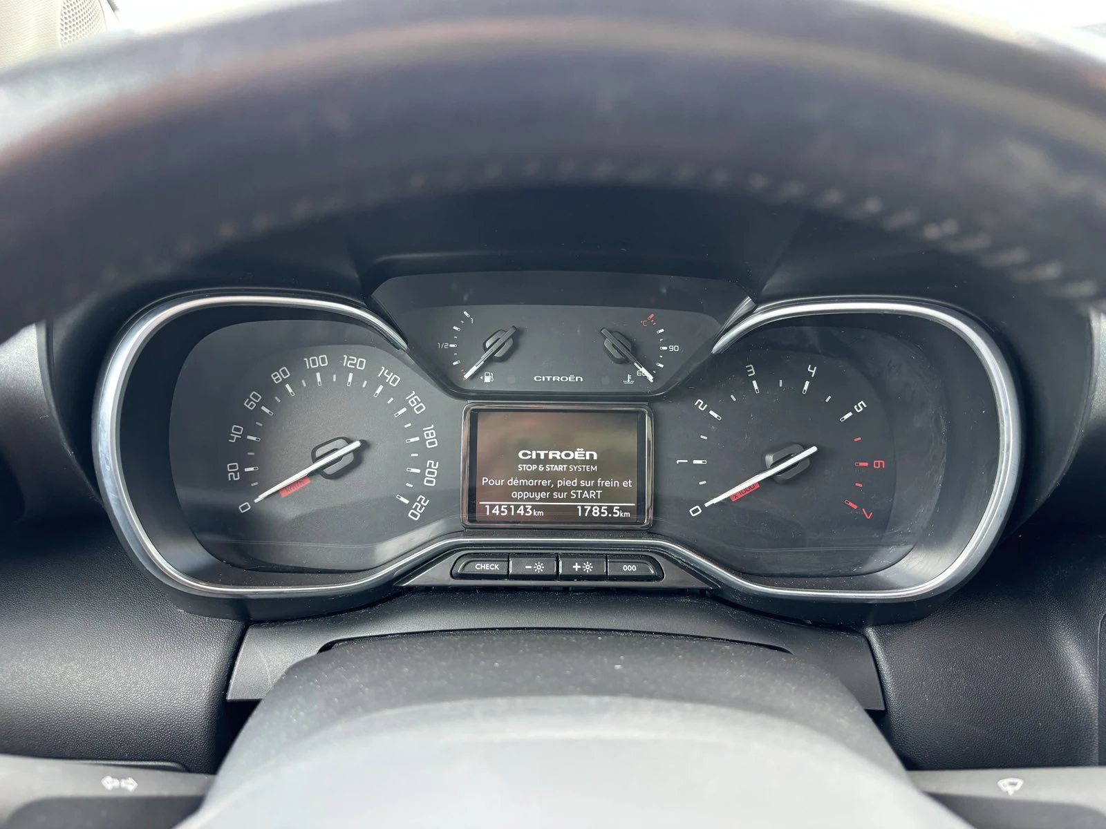 Citroen C3 Aircross 1.5 , EURO 6, Automatic-Limited Нов Внос France, снимка 14 - Автомобили и джипове - 55077711