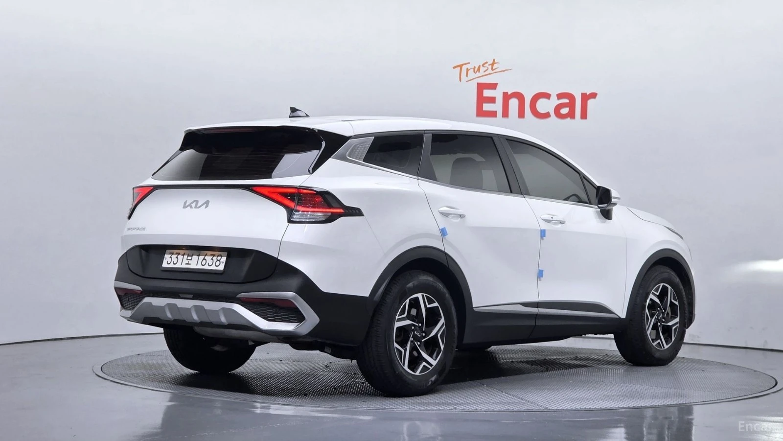 Kia Sportage Trendy* DISTRONIC* КАМЕРА* ПОДГРЕВ* KEYLESS* , снимка 3 - Автомобили и джипове - 55588093