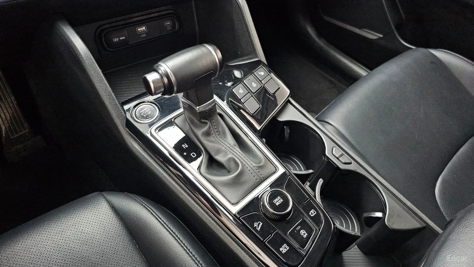 Kia Sportage Trendy* DISTRONIC* КАМЕРА* ПОДГРЕВ* KEYLESS* , снимка 12 - Автомобили и джипове - 55588093