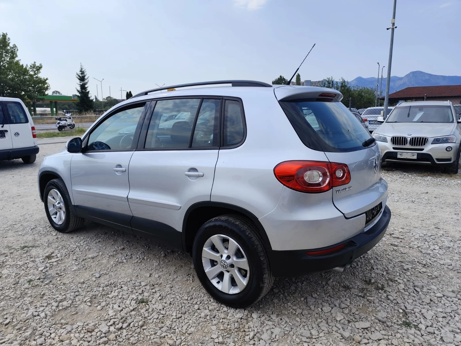 VW Tiguan 2.0 дизел 4х4, снимка 8 - Автомобили и джипове - 55706656