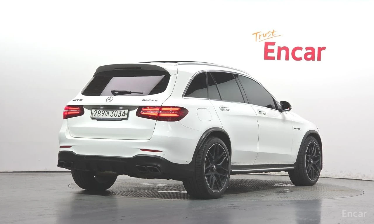 Mercedes-Benz GLC 63 AMG 4MATIC+ BURMESTER* ДИСТРОНИК* ХЕДЪП* 360КАМЕРА* , снимка 2 - Автомобили и джипове - 56046263