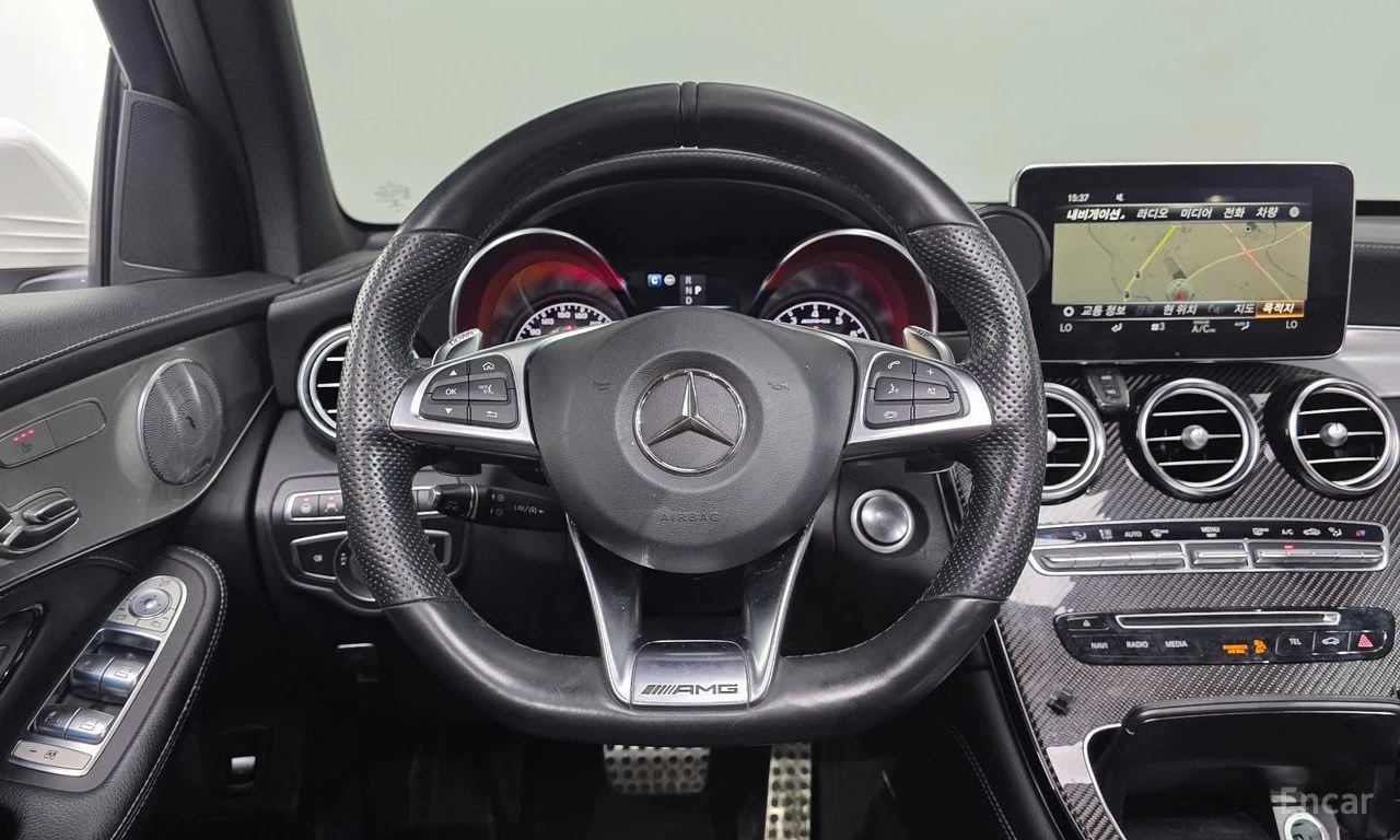 Mercedes-Benz GLC 63 AMG 4MATIC+ BURMESTER* ДИСТРОНИК* ХЕДЪП* 360КАМЕРА* , снимка 8 - Автомобили и джипове - 56046263