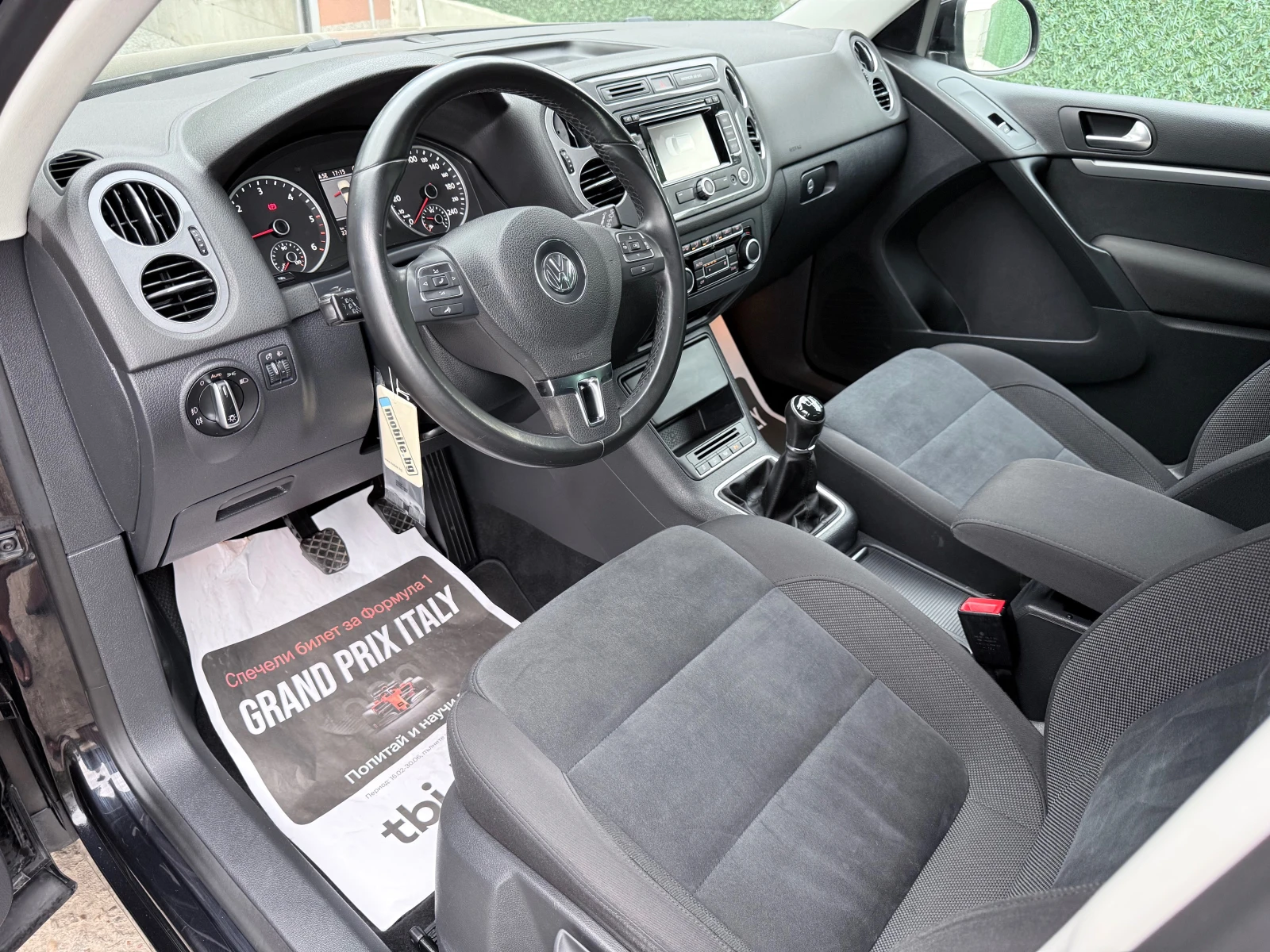 VW Tiguan 2.0TDI* HighLine* BlueMotion* Facelift* Navi* Euro, снимка 7 - Автомобили и джипове - 56124615