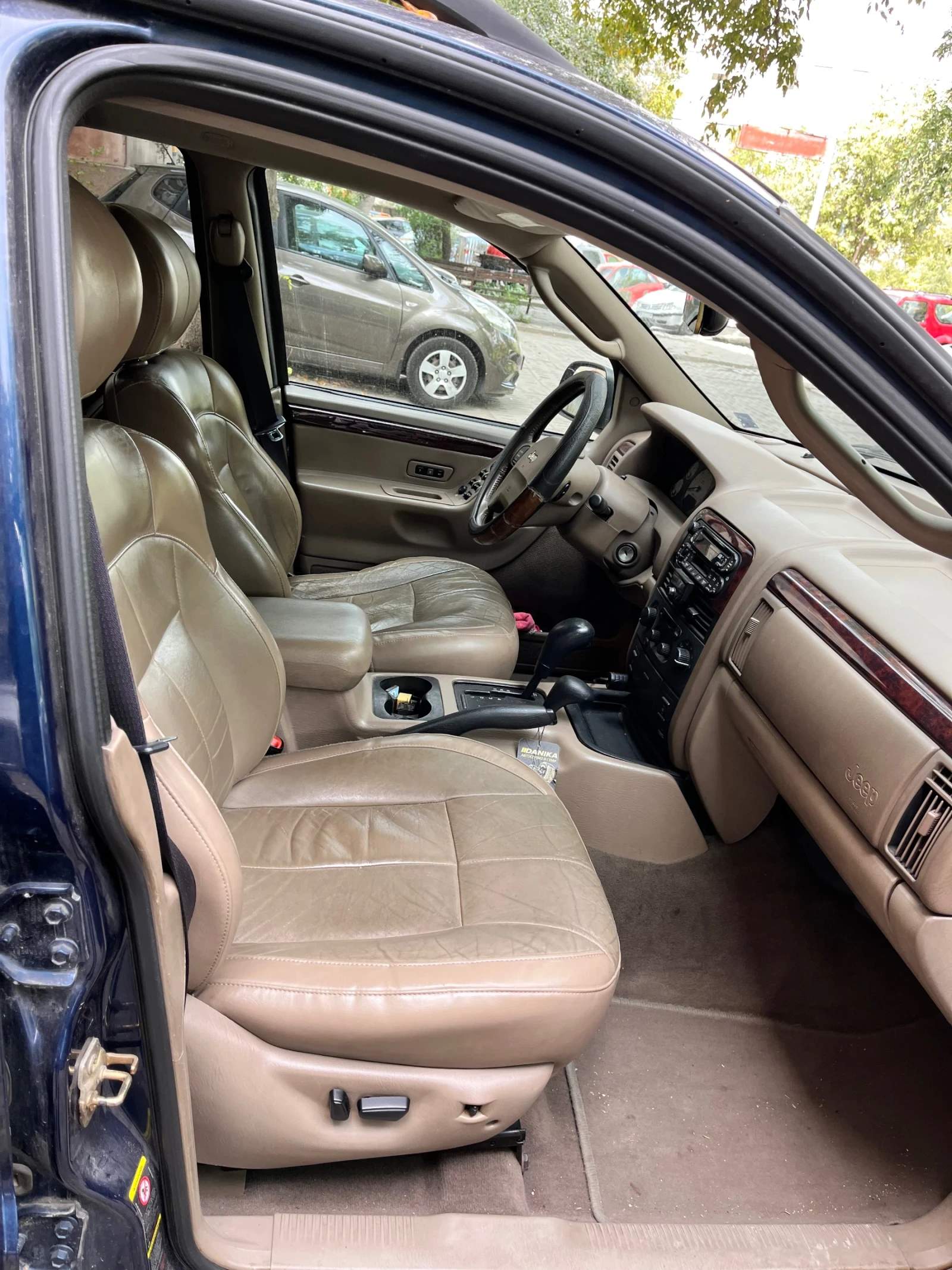 Jeep Grand cherokee 2.7 CRD, снимка 9 - Автомобили и джипове - 56202575