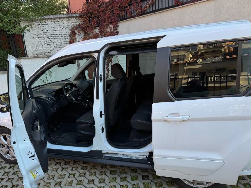 Ford Tourneo connect, снимка 7 - Бусове и автобуси - 47749177