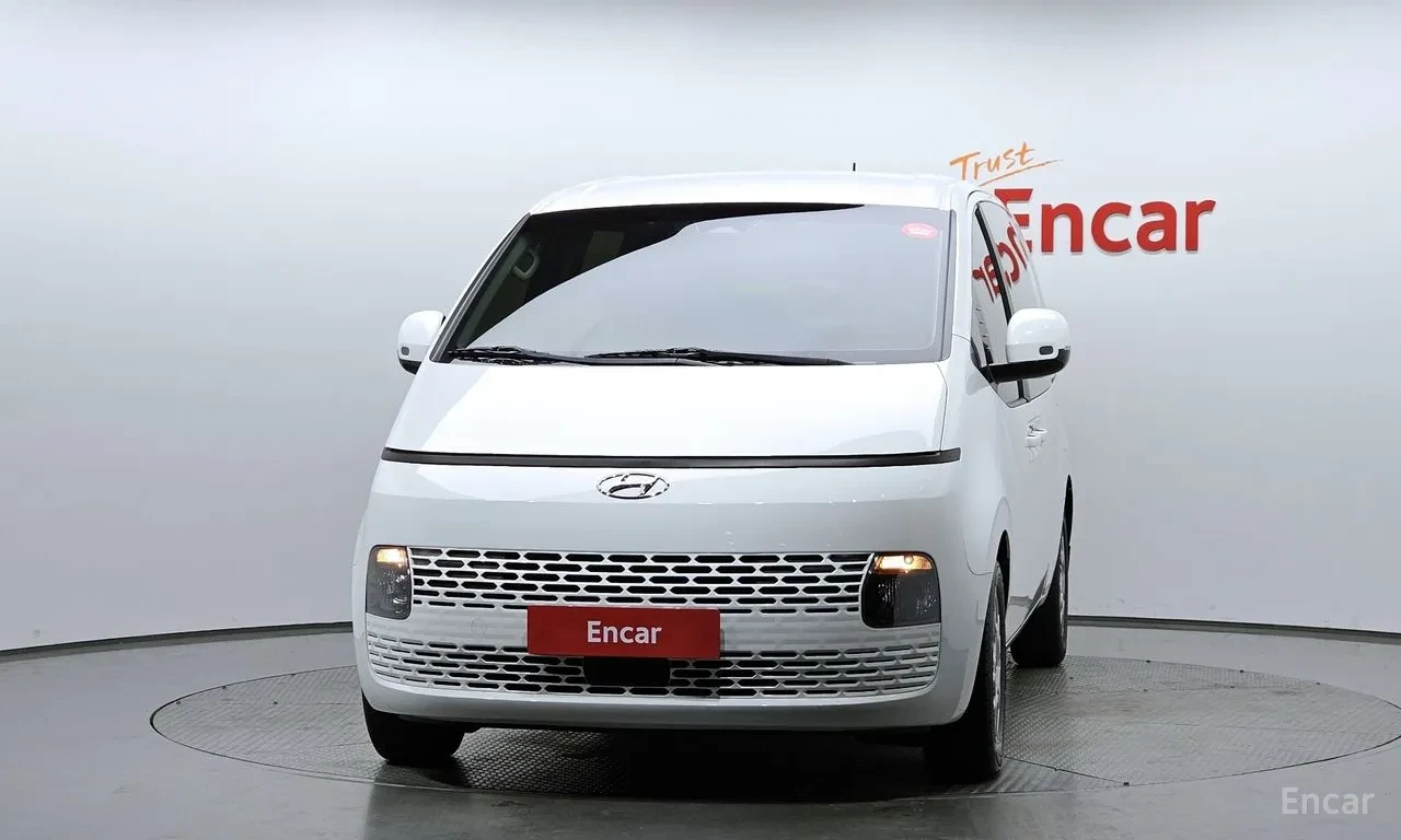 Hyundai Staria Cargo Modern (5-seater)