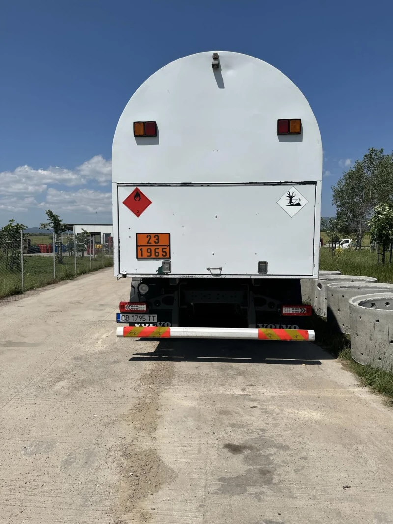 Volvo Fm цистерна, снимка 10 - Камиони - 51069749