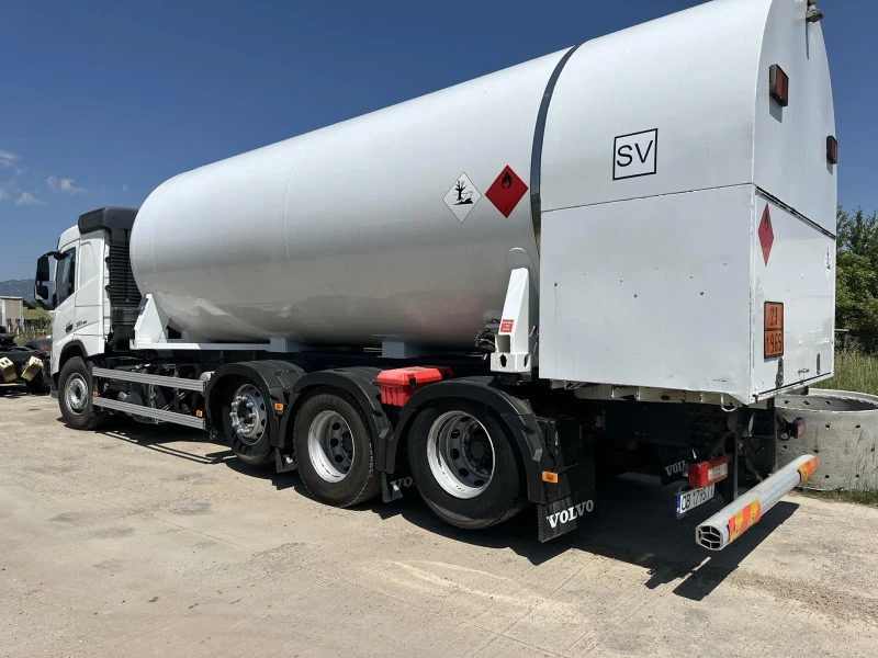 Volvo Fm цистерна, снимка 4 - Камиони - 51069749