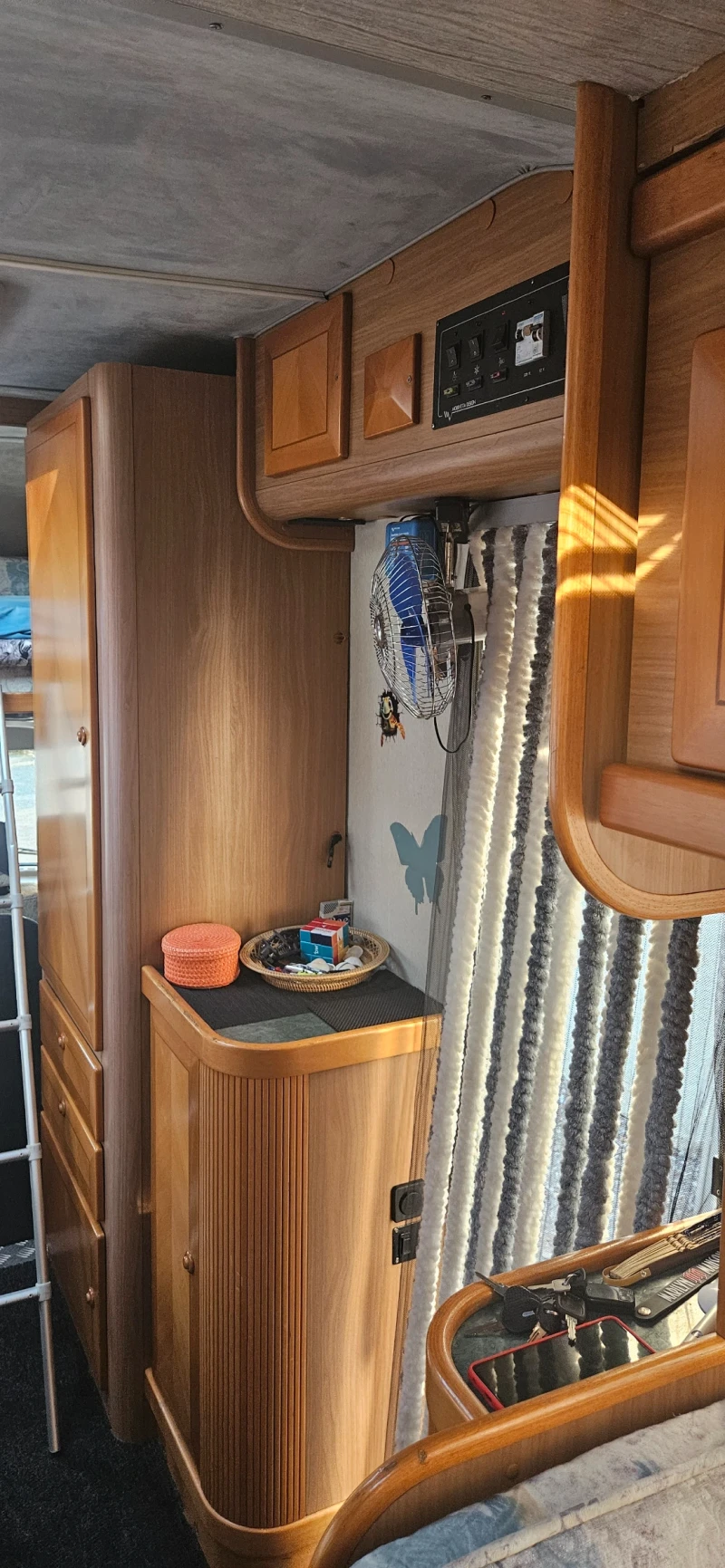 Кемпер Mobilvetta 2500 TDI, снимка 9 - Каравани и кемпери - 51472690