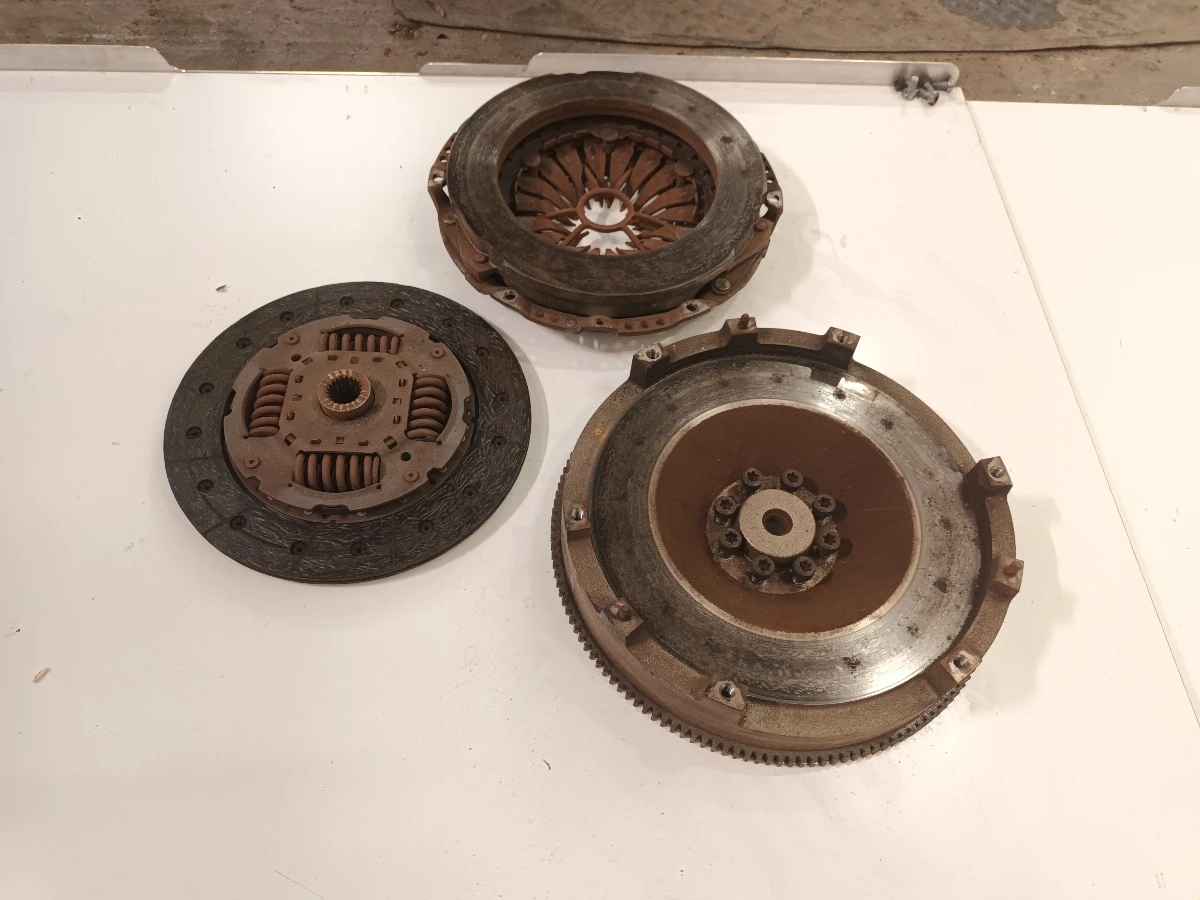     ,   2.0  | Mobile.bg   1