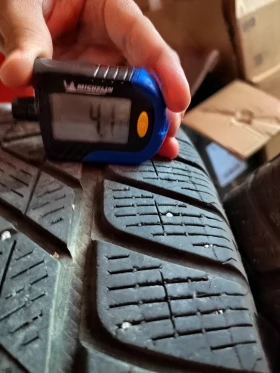 Гуми Зимни 235/55R19, снимка 2