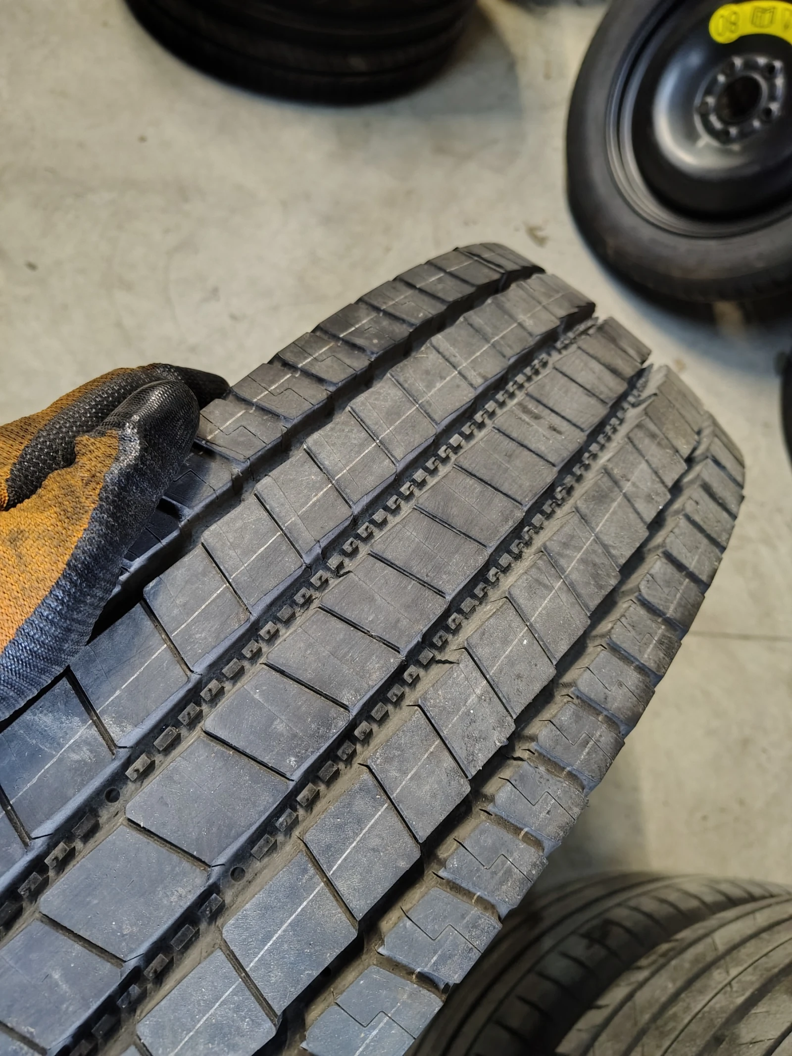  215/75R17.5 | Mobile.bg   1