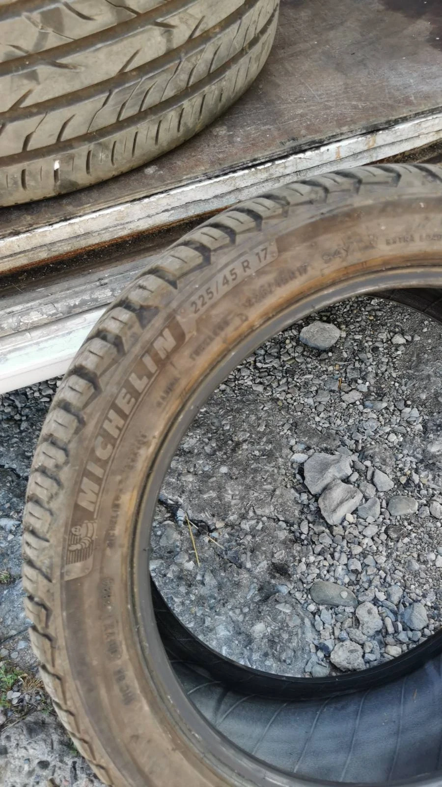 Гуми Всесезонни 225/45R17, снимка 2 - Гуми и джанти - 55219140
