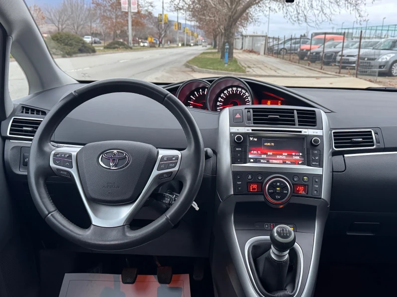 Toyota Verso 1.6D-4D 112кс FACELIFT* КАМЕРА* NAVI* ПЕРФЕКТЕН* , снимка 13 - Автомобили и джипове - 48238681