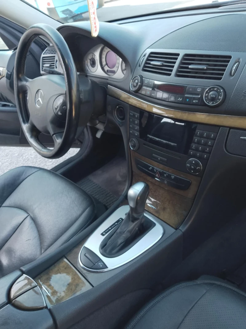 Mercedes-Benz E 320, снимка 7 - Автомобили и джипове - 49427005