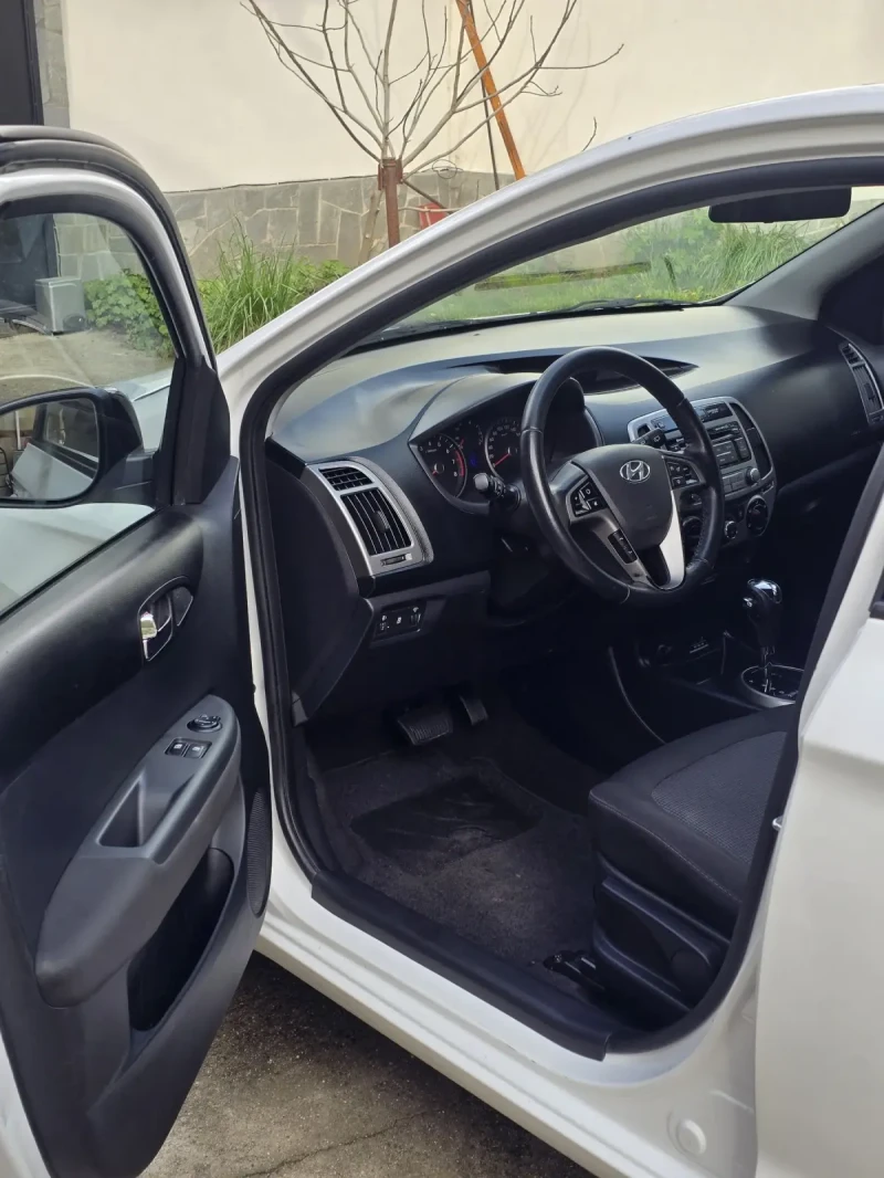 Hyundai I20 1.4 , снимка 10 - Автомобили и джипове - 49909051