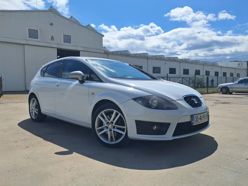 Seat Leon FR 2.0T , снимка 4 - Автомобили и джипове - 52851783