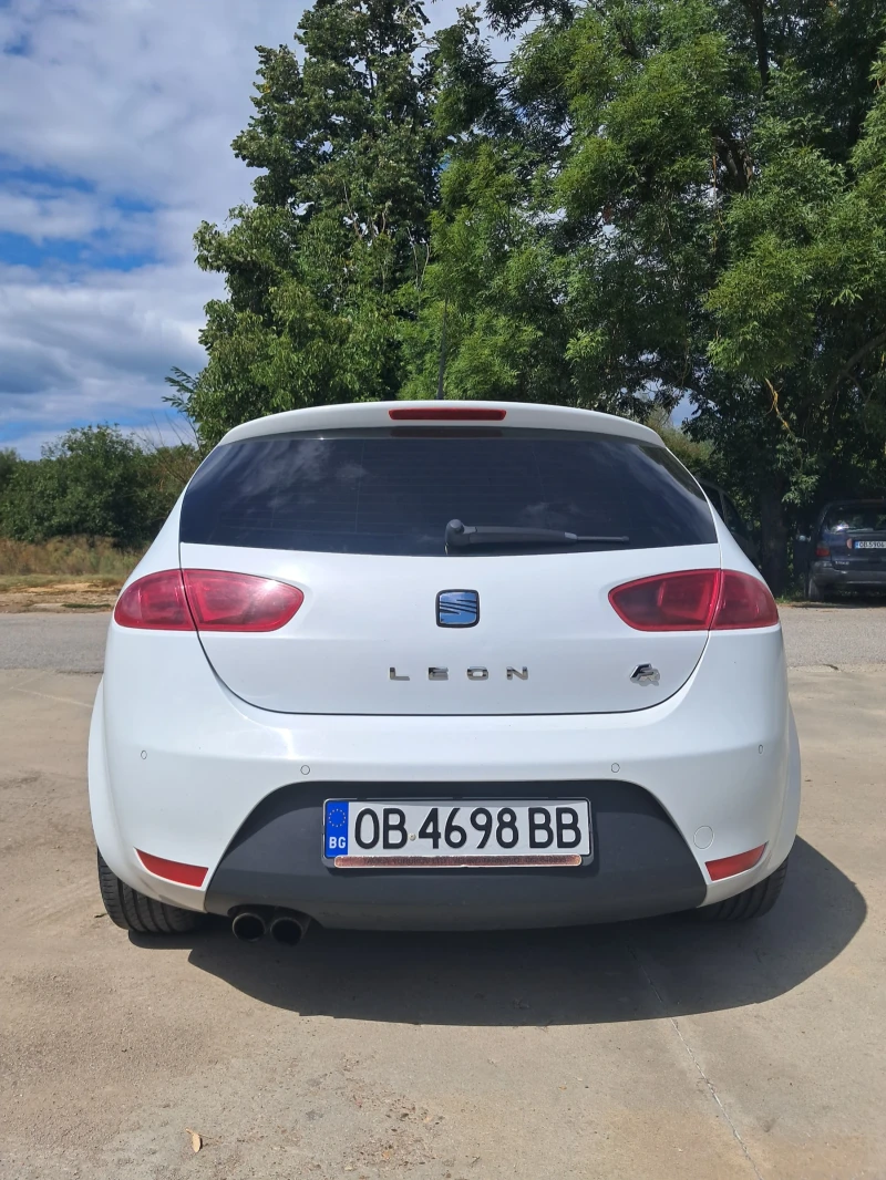 Seat Leon FR 2.0T , снимка 9 - Автомобили и джипове - 52851783