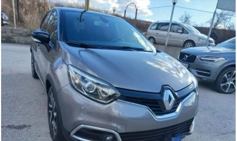 Renault Captur, снимка 7 - Автомобили и джипове - 52460371