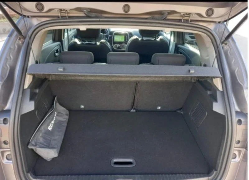 Renault Captur, снимка 8 - Автомобили и джипове - 52460371